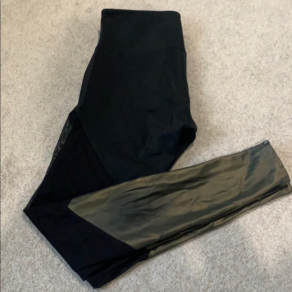 Onzie Leggings